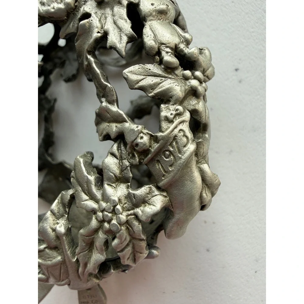 1993 Hallmark Glowing‎ Pewter Wreath 20th Anniversary Ornament Edition 1973-1993
